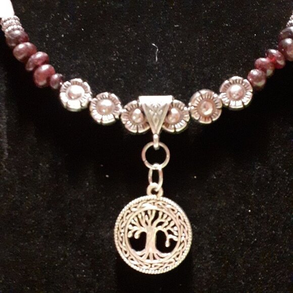 Handmade Garnet and rose quartz necklace, bracelet, earrings - Picture 1 of 8